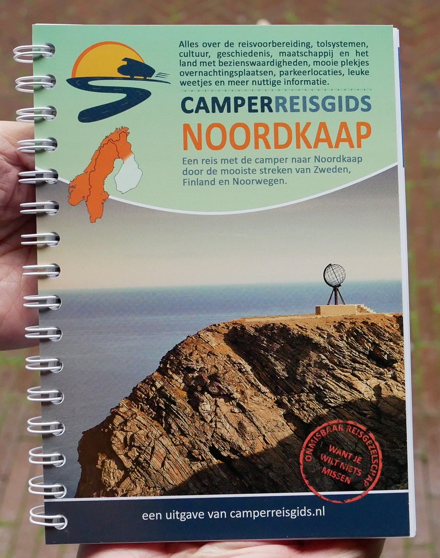 Camperreisgids Noordkaap 9789082077865 Rob Smits Rob Smits   Campinggidsen, Op reis met je camper, Reisgidsen Scandinavië (& Noordpool)