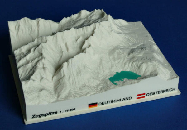 Zugspitze - reliëfmaquette op schaal 1:75.000 ZUGSPITZE  Reliorama   Wandkaarten Beierse Alpen