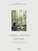 Nordic Family Kitchen 9789089898616 Mikkel Karstad Lannoo   Culinaire reisgidsen Scandinavië (& Noordpool)