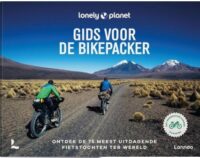 Lonely Planet Gids voor de Bikepacker 9789401482660  Lannoo   Fietsgidsen, Meerdaagse fietsvakanties Wereld als geheel