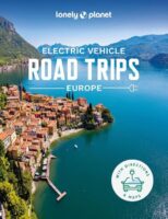 Electric Vehicle Road Trips Europe 9781838699949  Lonely Planet   Fietsgidsen, Meerdaagse fietsvakanties Europa