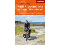 Wild Atlantic Way and Western Ireland | fietsgids 9781852849092  Cicerone Press   Fietsgidsen, Meerdaagse fietsvakanties Ierland