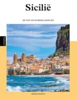 Sicilië - Het hart van de Middellandse zee | Schots, Jessica 9789493259225  Edicola PassePartout  Reisgidsen, Culinaire reisgidsen Sicilië