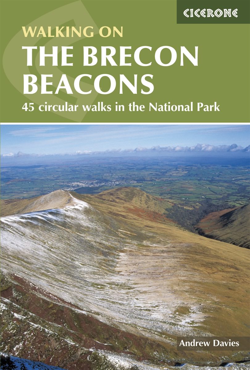 wandelgids Brecon Beacons, Walking on the 9781852845544 Andrew Davies Cicerone Press   Wandelgidsen Zuid-Wales, Pembrokeshire, Brecon Beacons