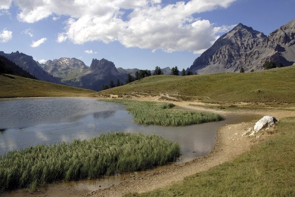 GR-5 | The GR5 Trail Through the French Alps | wandelgids GR 5 9781852848286  Cicerone Press   Meerdaagse wandelroutes, Wandelgidsen Franse Alpen: noord, Franse Alpen: zuid