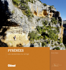 Les Pyrénées du Vertige 9782344001295  Glénat   Wandelgidsen Pyreneeën en Baskenland