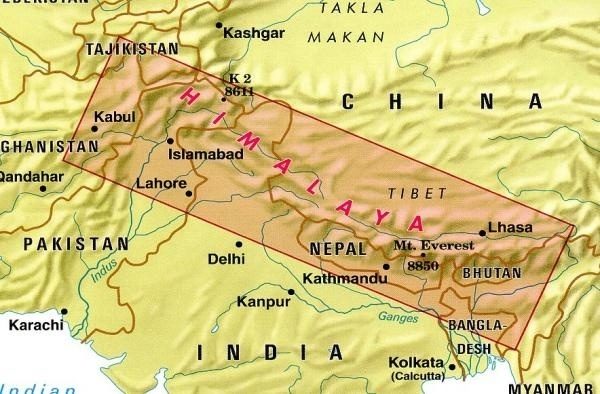 Himalaya | wegenkaart - overzichtskaart 1:1.500.000 9783865742704  Nelles Nelles Maps  Landkaarten en wegenkaarten Himalaya