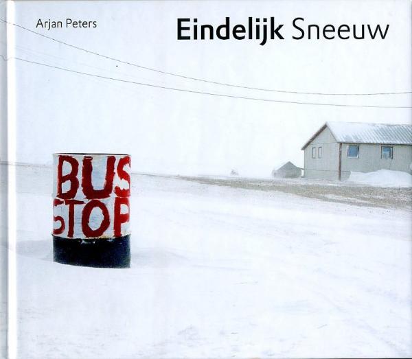Eindelijk Sneeuw 9789089670946 Arjan Peters Hoogland & Van Klaveren   Wintersport Reisinformatie algemeen